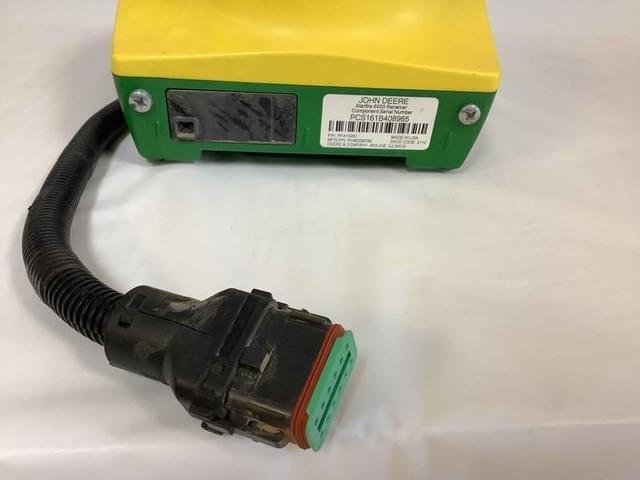 Image of John Deere StarFire 6000 equipment image 2