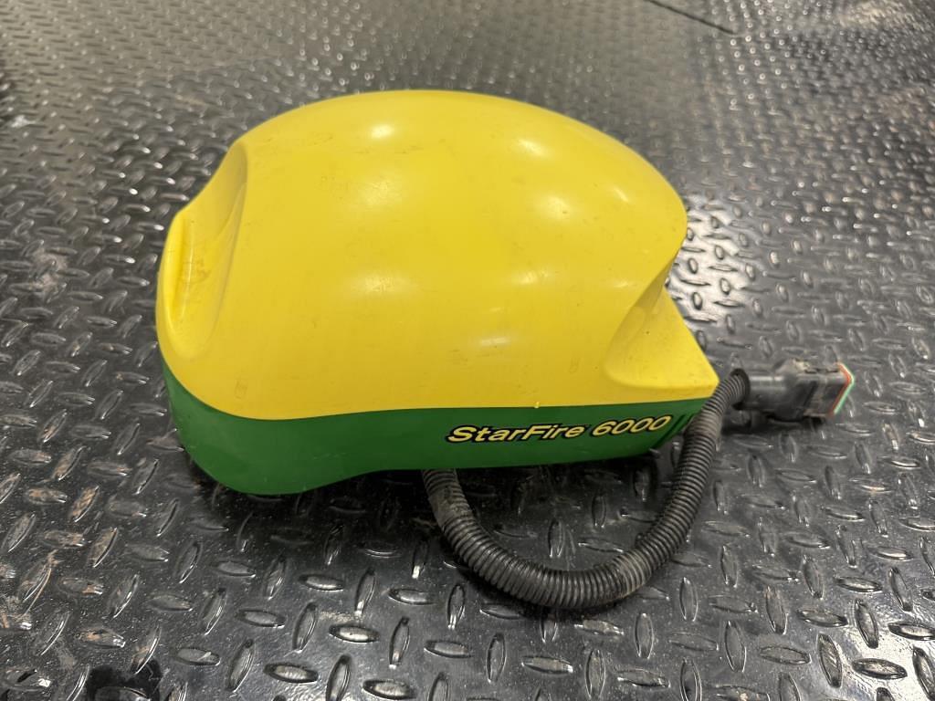 Image of John Deere StarFire 6000 Primary image