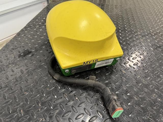 Image of John Deere StarFire 6000 equipment image 3