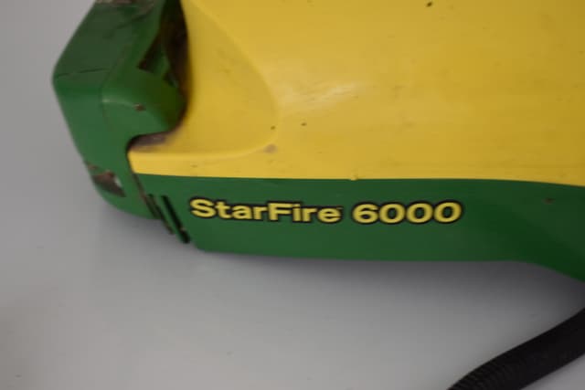 Image of John Deere StarFire 6000 equipment image 1