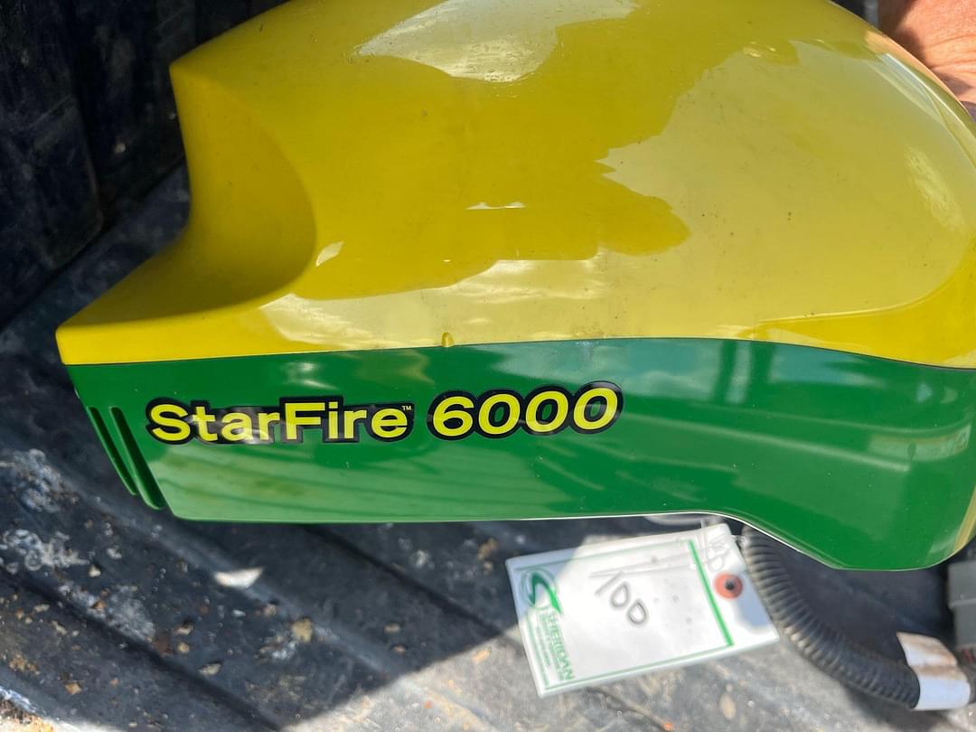 Image of John Deere StarFire 6000 Primary image