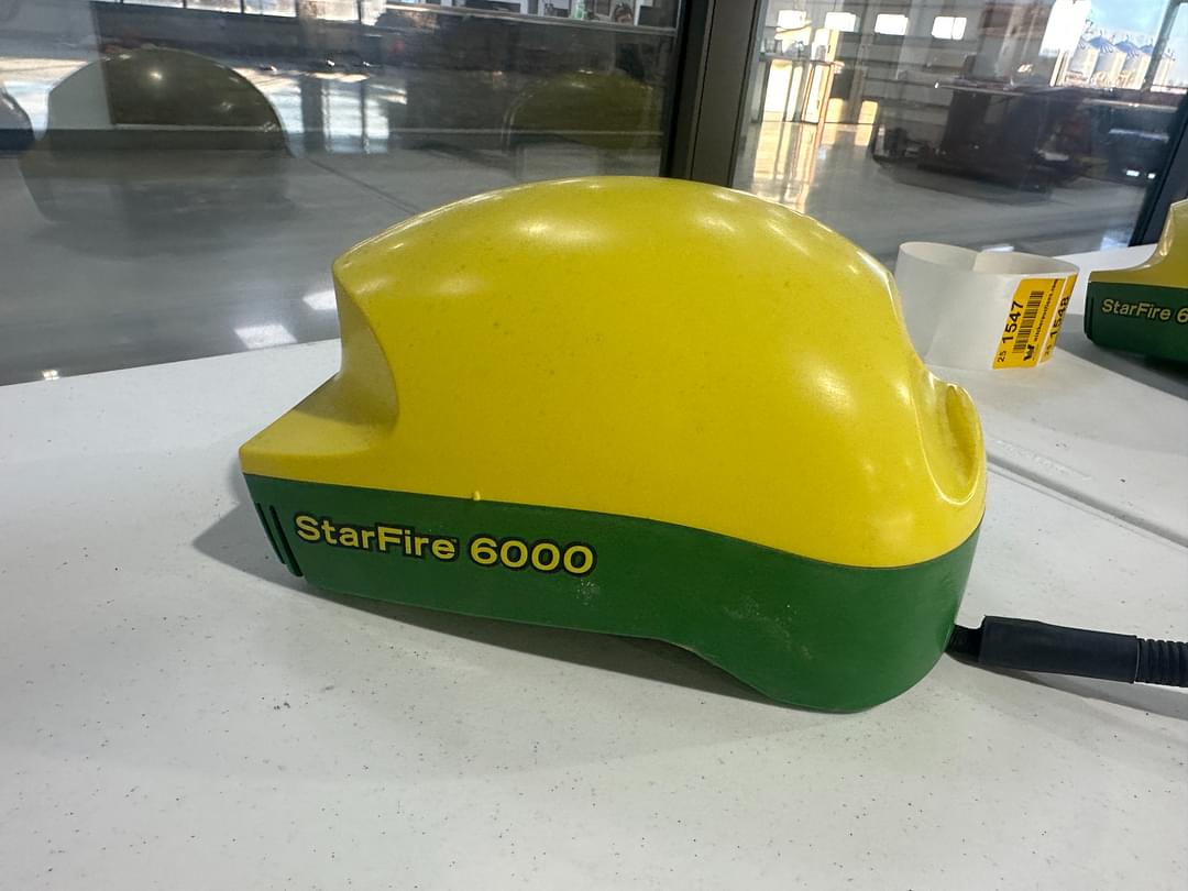 Image of John Deere StarFire 6000 Image 0