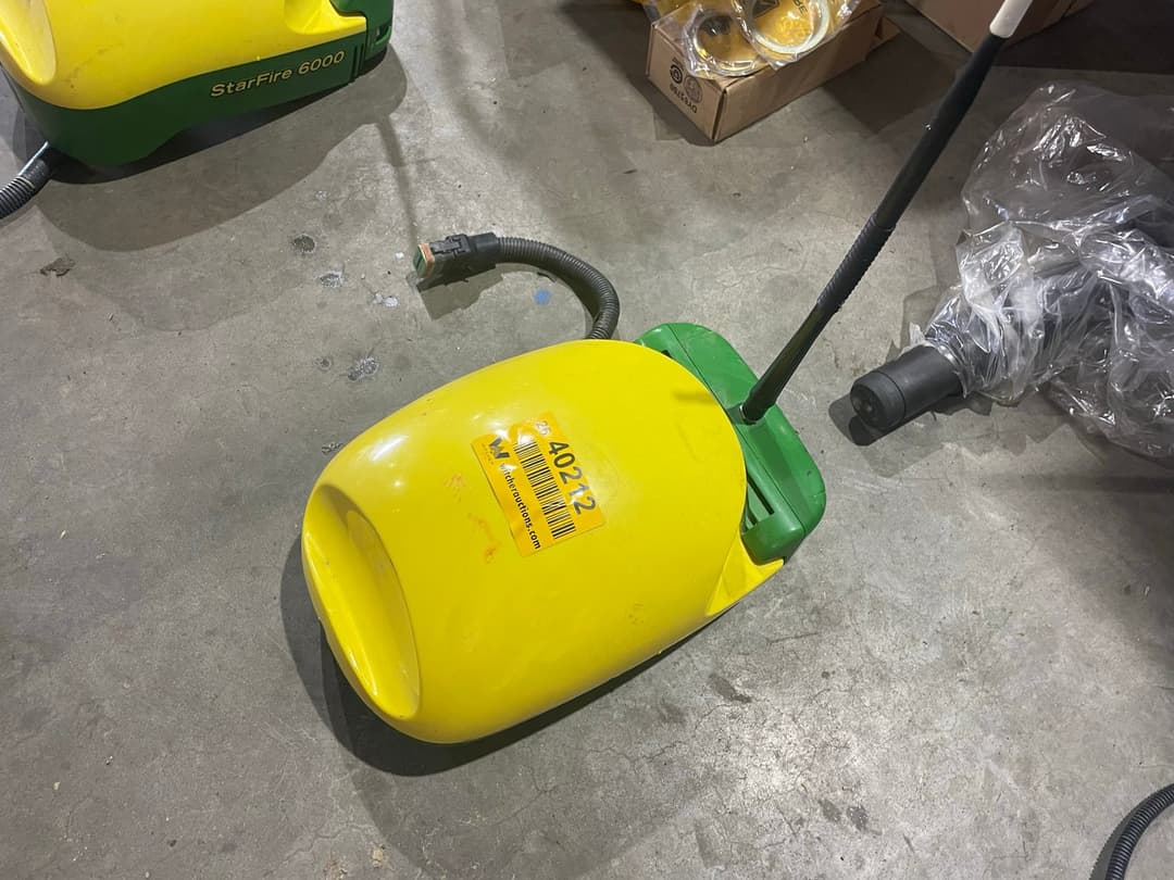 Image of John Deere StarFire 6000 Primary image