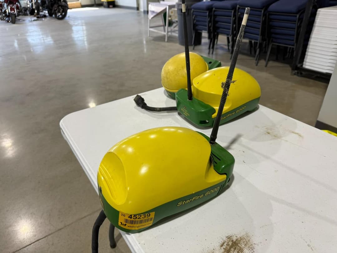 Image of John Deere StarFire 6000 Primary image