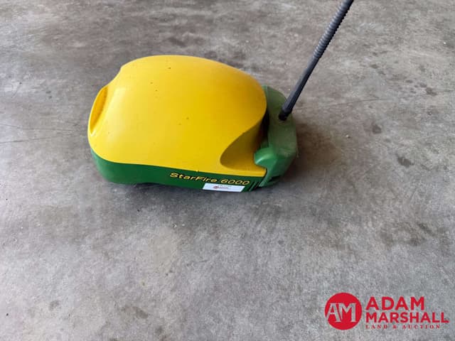 Image of John Deere StarFire 6000 equipment image 4