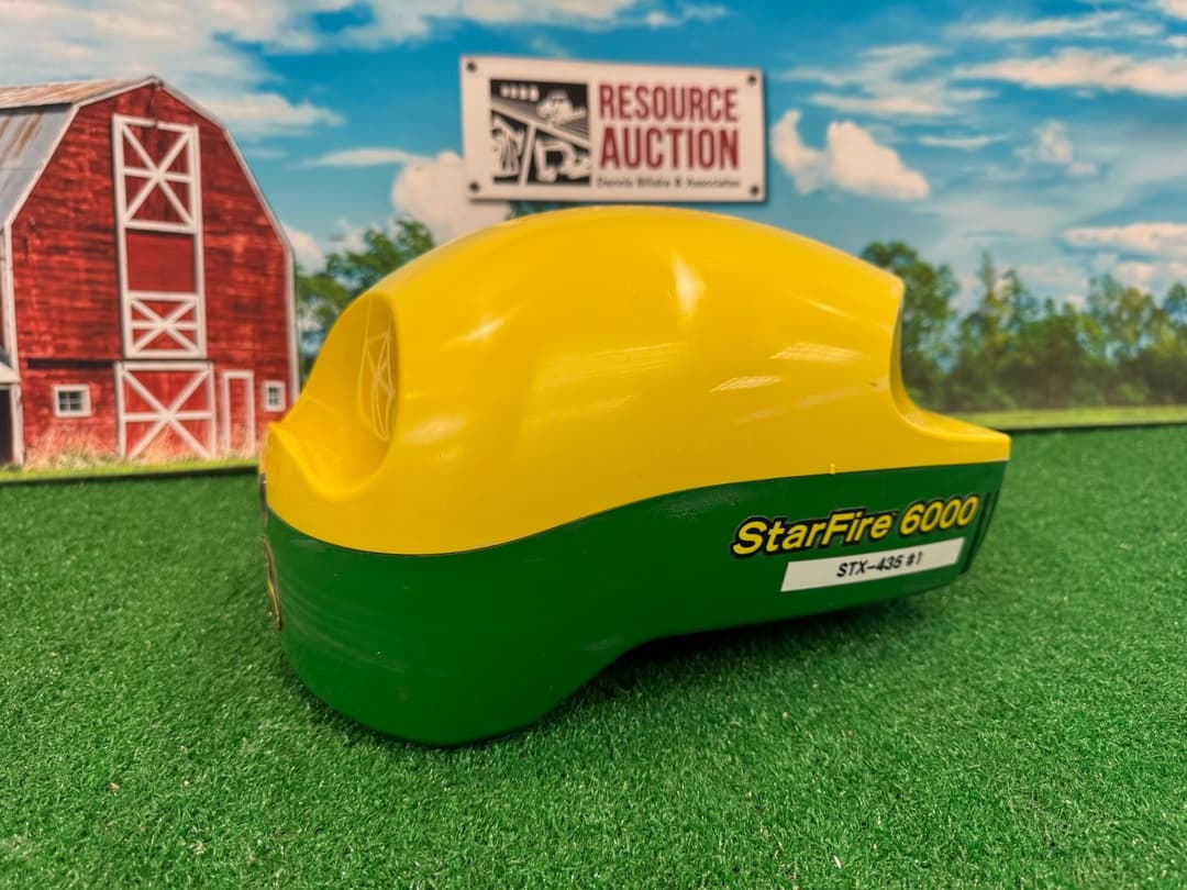 Image of John Deere StarFire 6000 Primary image