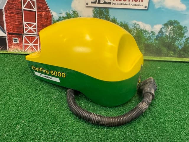 Image of John Deere StarFire 6000 equipment image 4