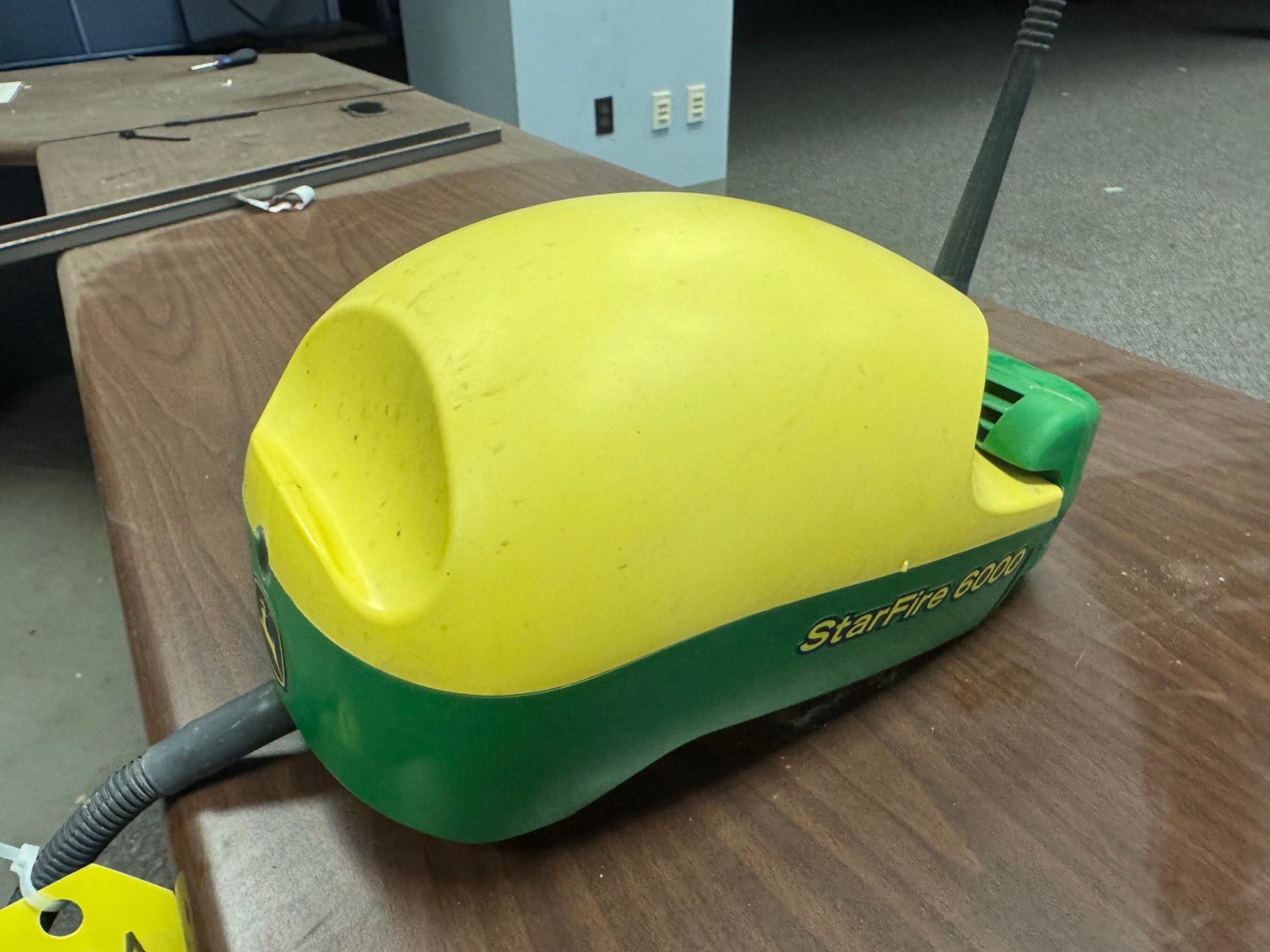 John Deere StarFire 6000 Equipment Image0