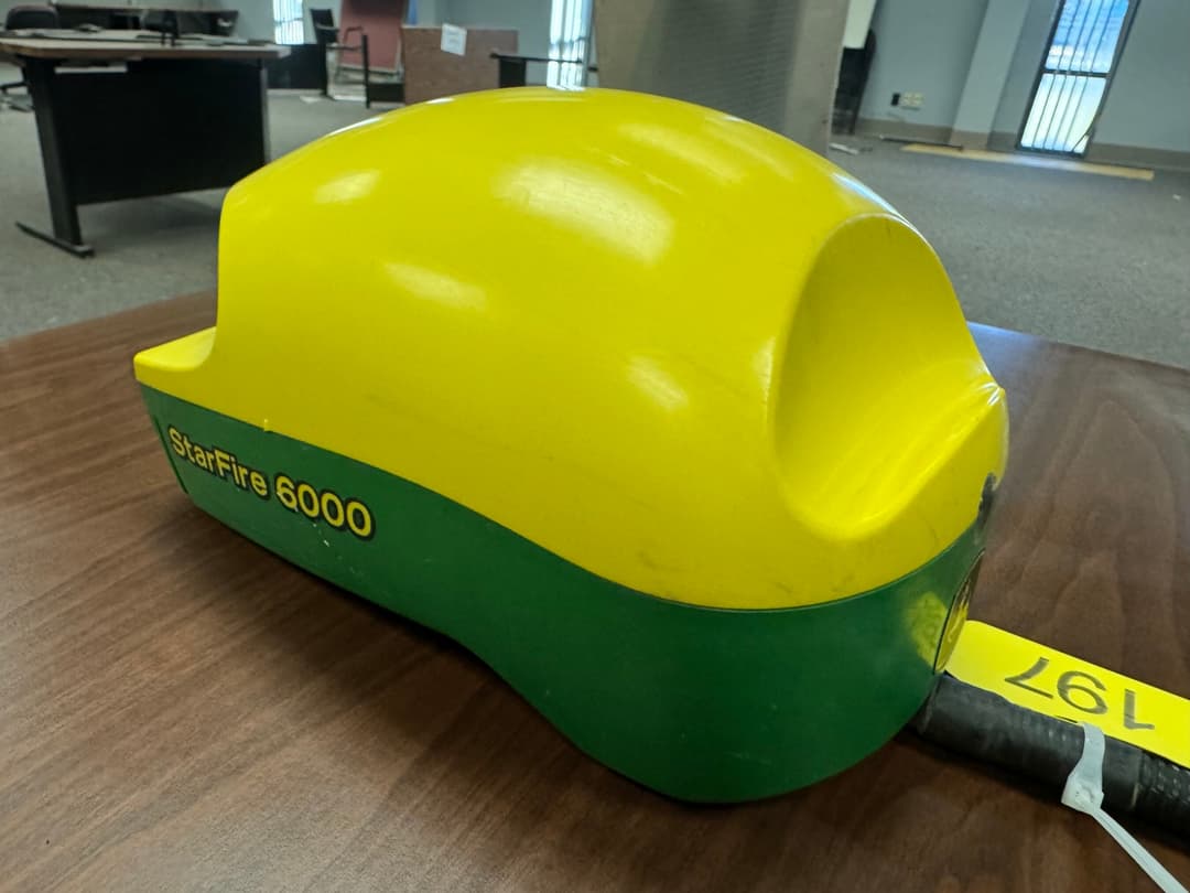 Image of John Deere StarFire 6000 Image 0