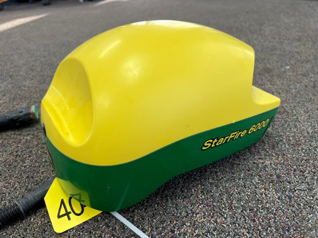 Image of John Deere StarFire 6000 Image 1