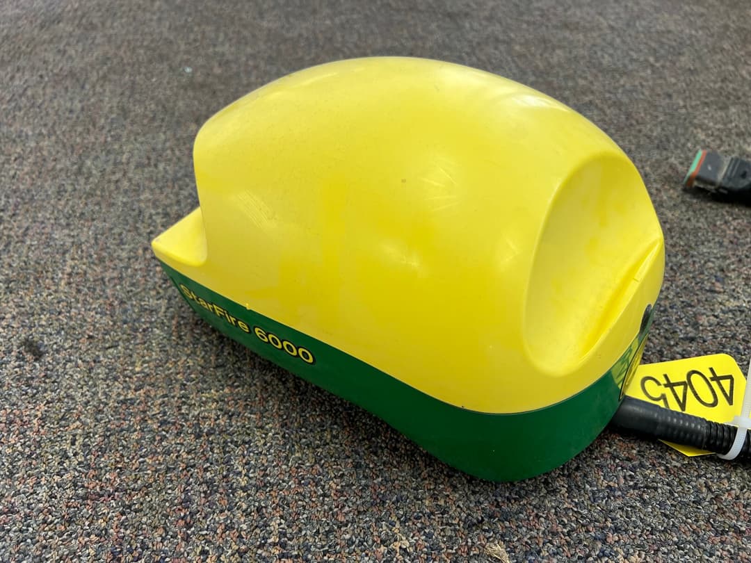 Image of John Deere StarFire 6000 Image 1