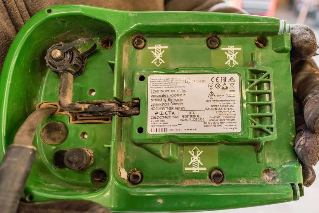 Image of John Deere StarFire 6000 Image 1