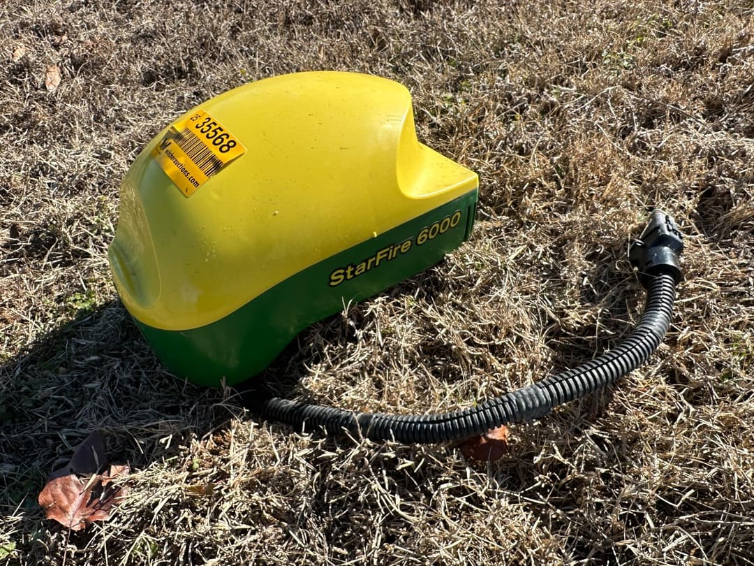 Image of John Deere StarFire 6000 Image 0