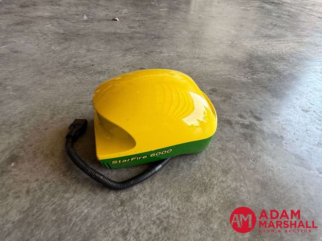 Image of John Deere StarFire 6000 equipment image 4