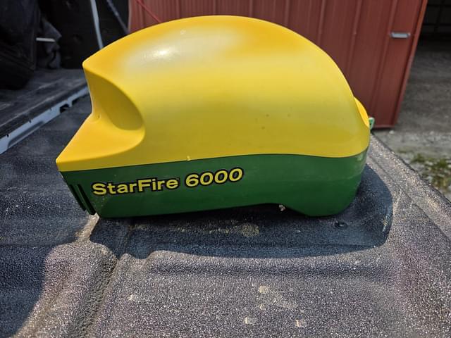 Image of John Deere StarFire 6000 equipment image 1