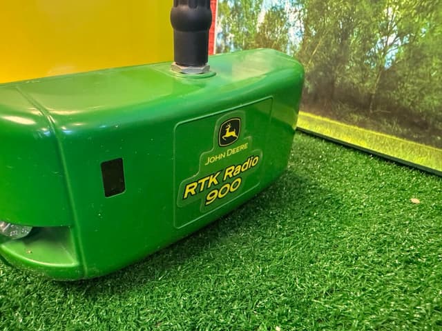 Image of John Deere StarFire 6000 equipment image 3