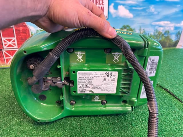 Image of John Deere StarFire 6000 equipment image 4