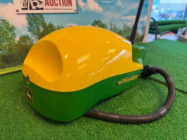 Image of John Deere StarFire 6000 equipment image 1
