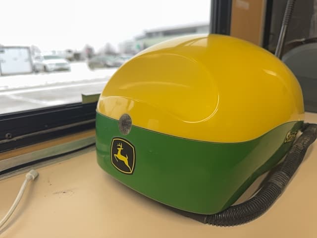 Image of John Deere StarFire 6000 equipment image 1