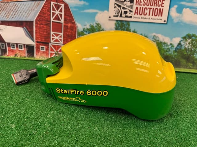 Image of John Deere StarFire 6000 equipment image 4
