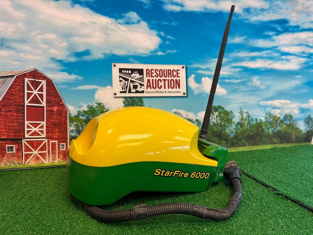 Image of John Deere StarFire 6000 Primary image