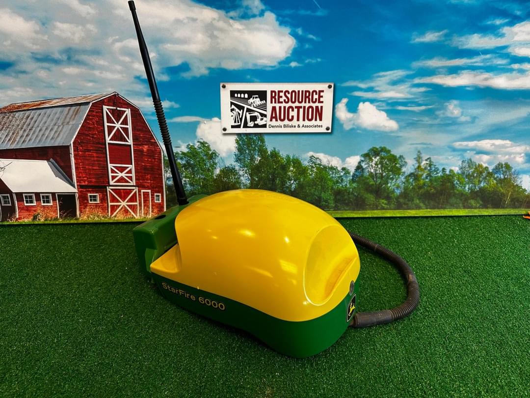 Image of John Deere StarFire 6000 Primary image