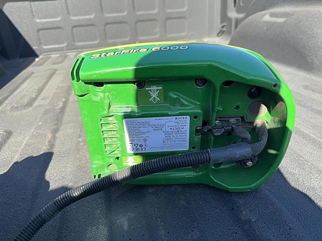 Image of John Deere StarFire 6000 equipment image 4