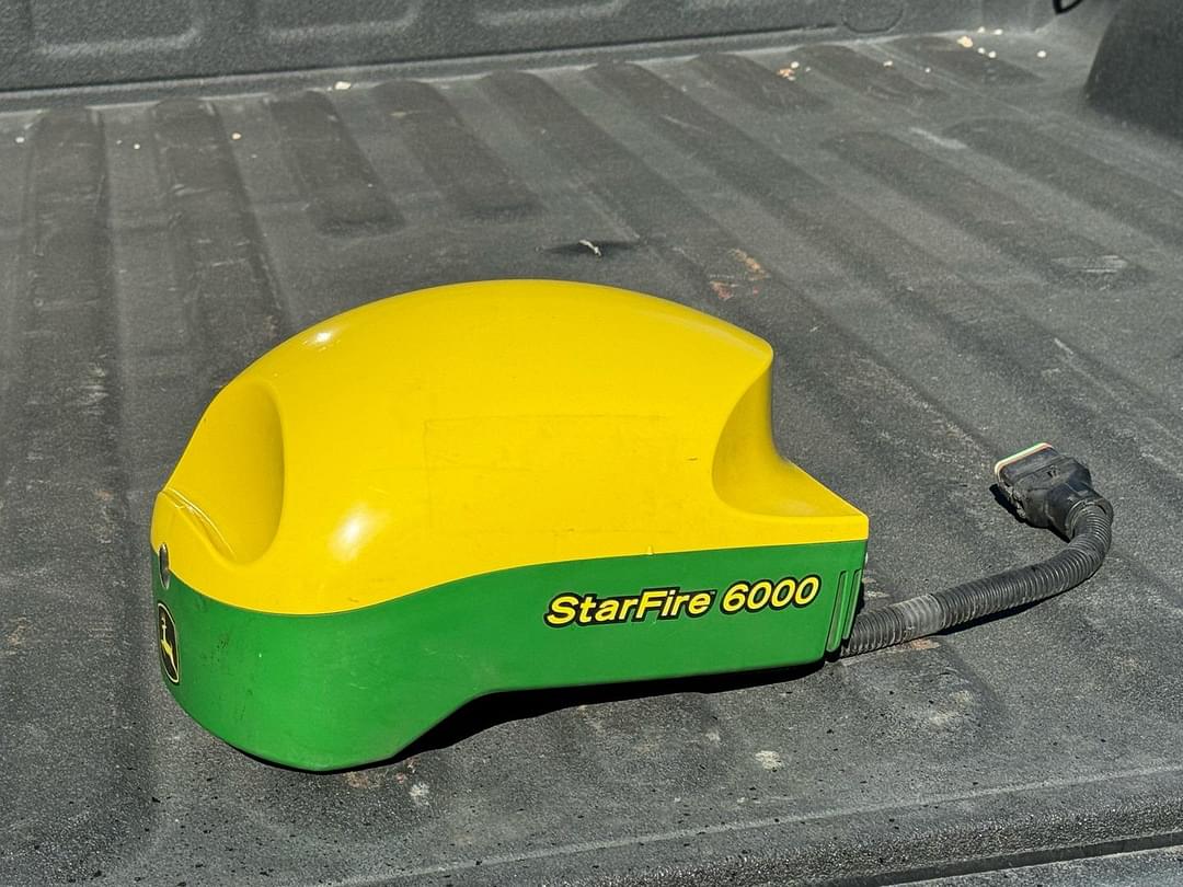 Image of John Deere StarFire 6000 Primary image