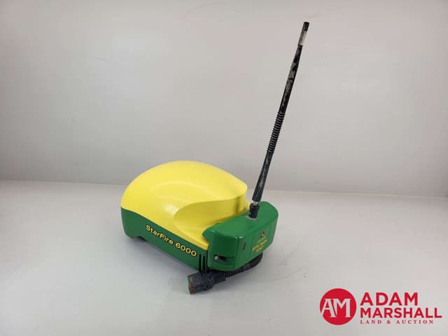 Image of John Deere StarFire 6000 equipment image 2