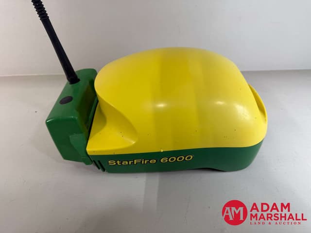 Image of John Deere StarFire 6000 equipment image 4