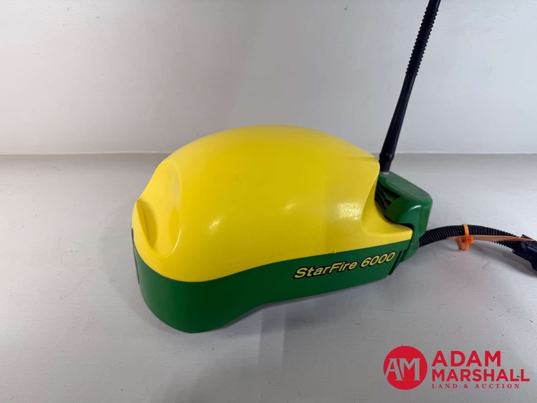 Image of John Deere StarFire 6000 Primary image
