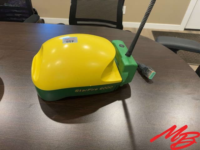 Image of John Deere StarFire 6000 equipment image 2