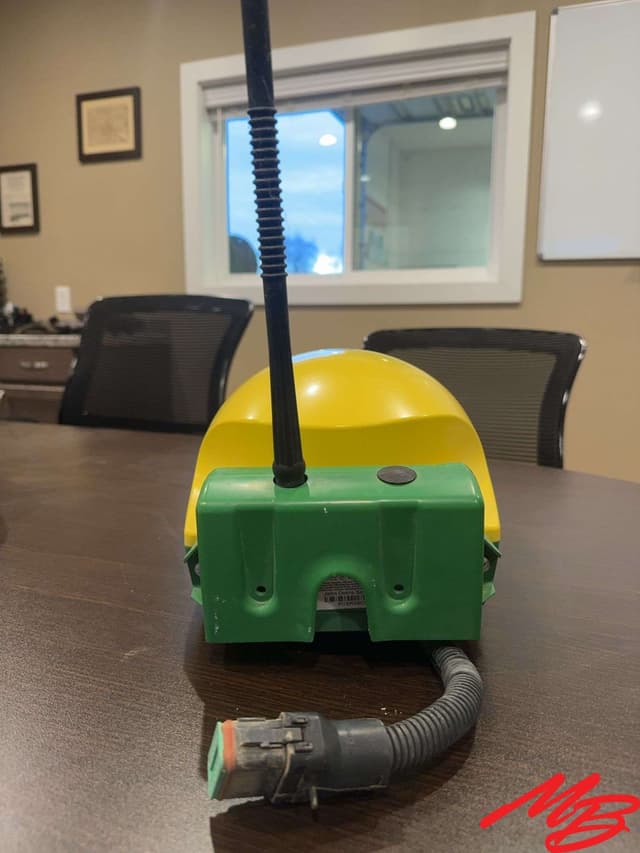 Image of John Deere StarFire 6000 equipment image 3