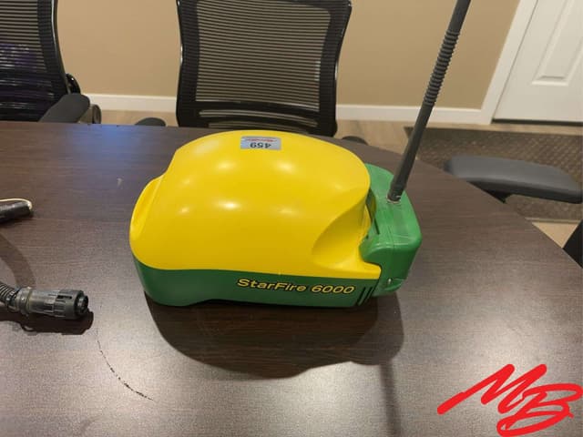 Image of John Deere StarFire 6000 equipment image 2