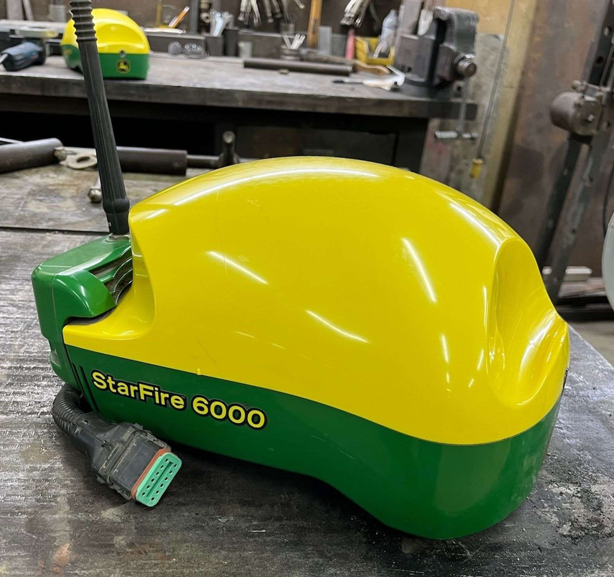 John Deere StarFire 6000 Equipment Image0