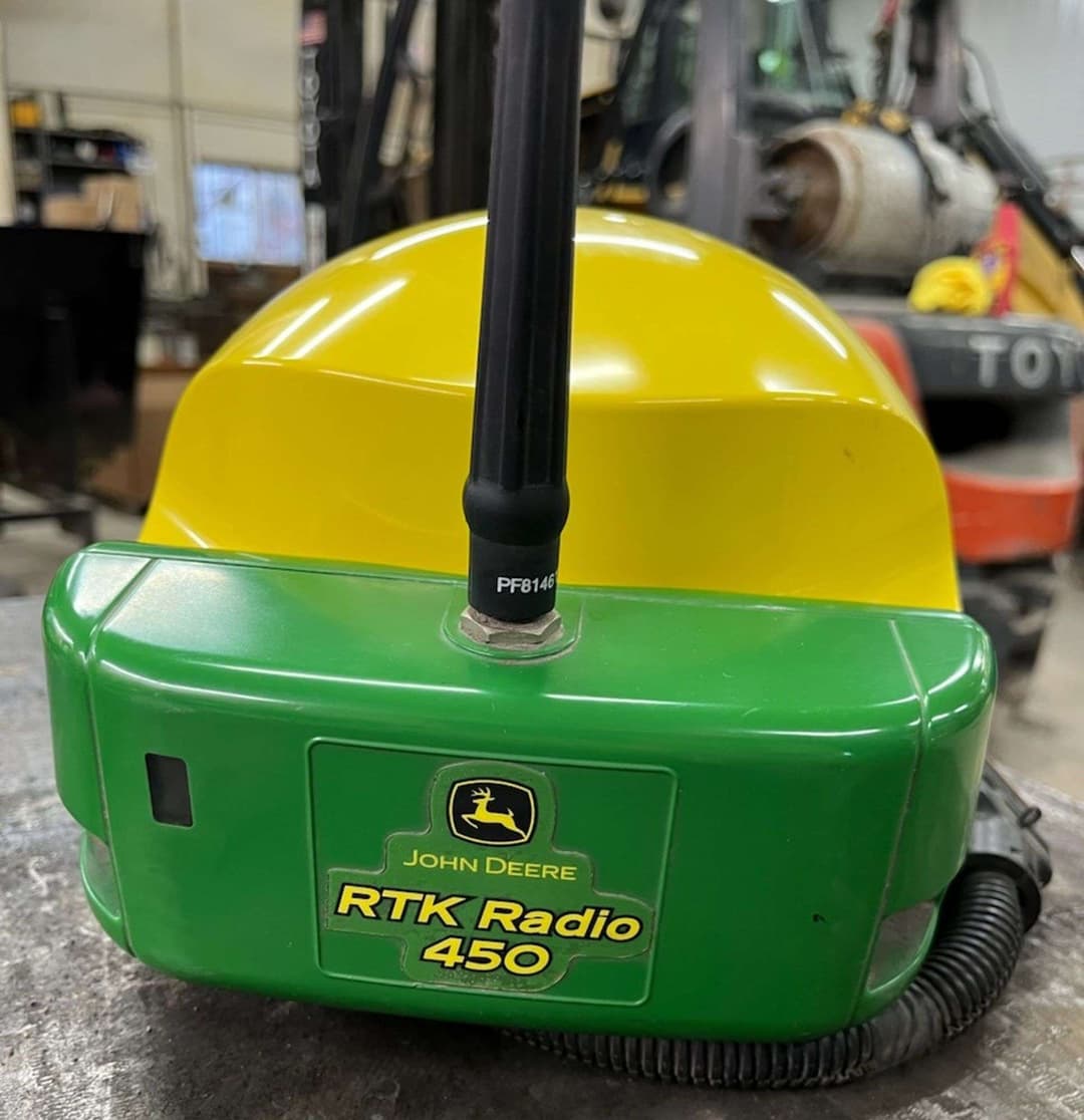 Image of John Deere StarFire 6000 Image 1