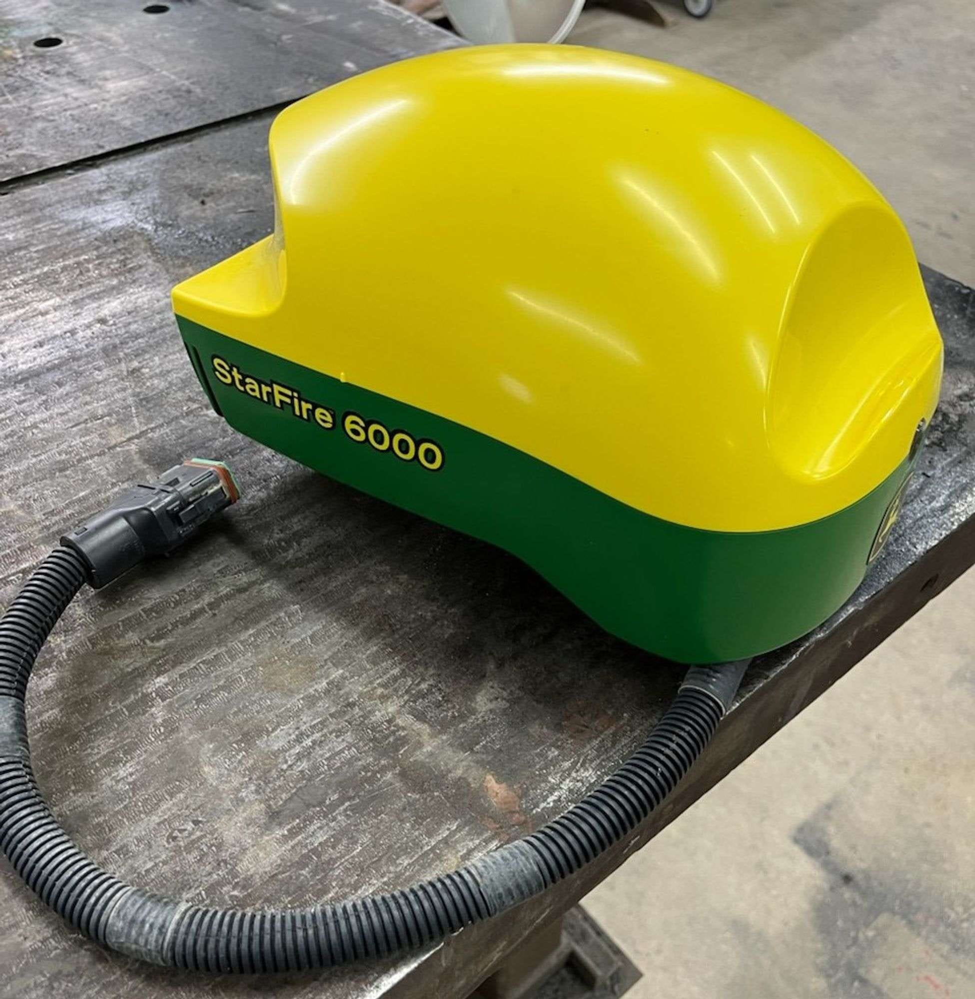 John Deere StarFire 6000 Equipment Image0