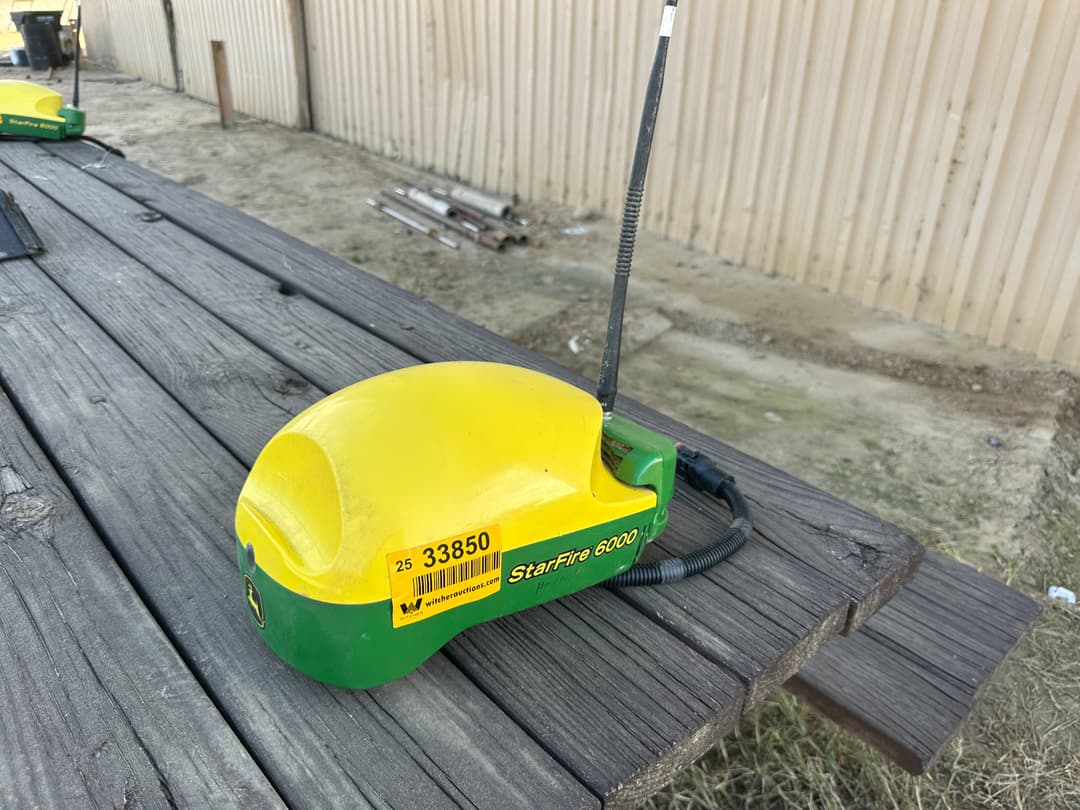 Image of John Deere StarFire 6000 Primary image