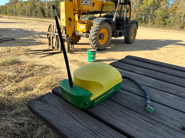 Image of John Deere StarFire 6000 equipment image 1