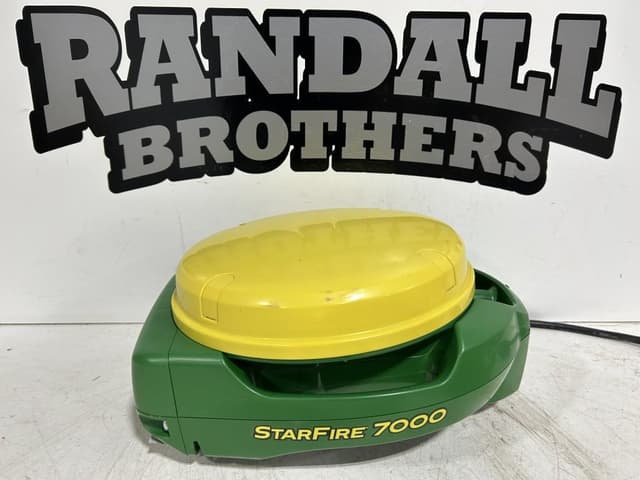 Image of John Deere StarFire 7000 equipment image 2