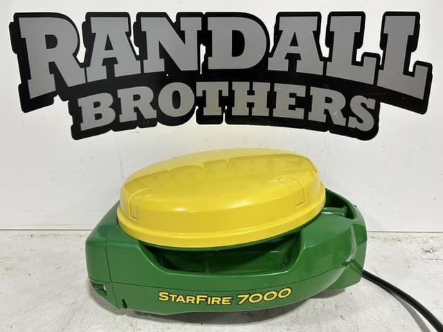 Image of John Deere StarFire 7000 equipment image 2
