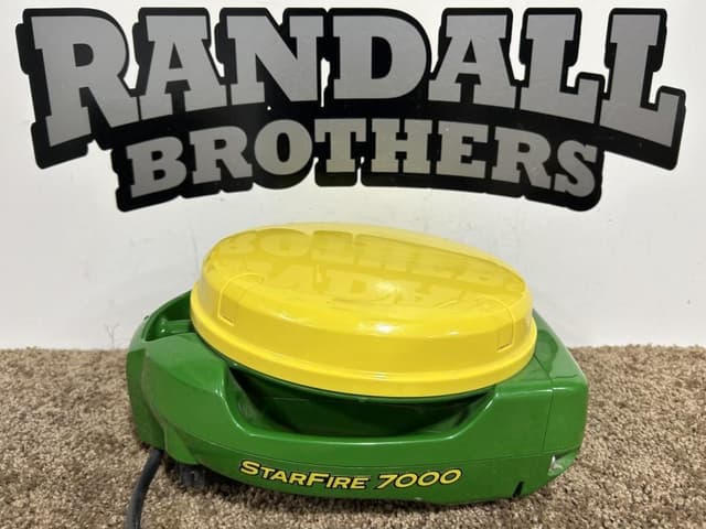 Image of John Deere StarFire 7000 equipment image 1