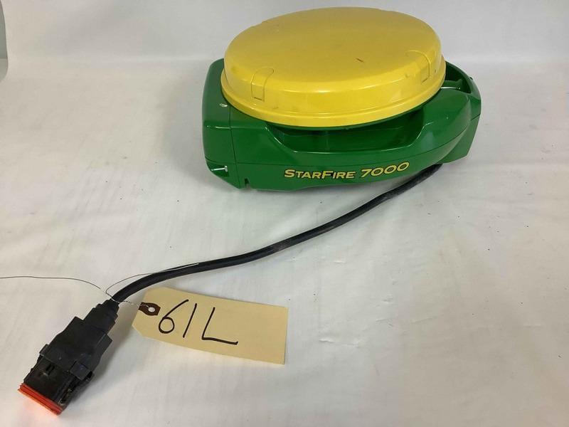 Image of John Deere StarFire 7000 Primary image