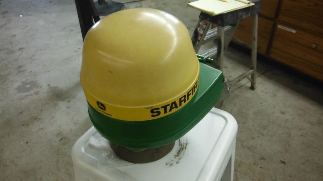 Image of John Deere Starfire Image 1