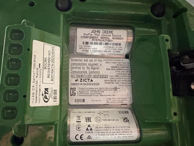 Image of John Deere StarFire 7500 equipment image 4