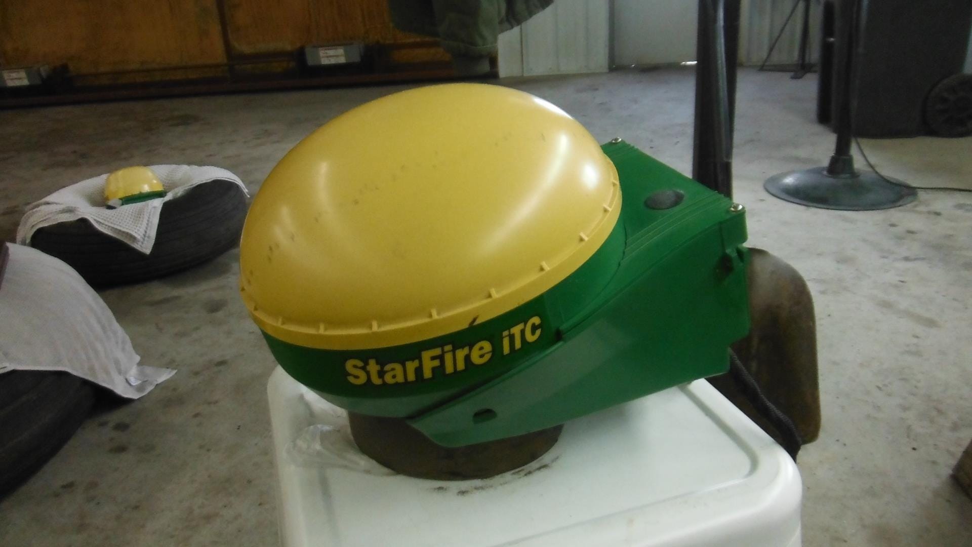 John Deere StarFire iTC Equipment Image0