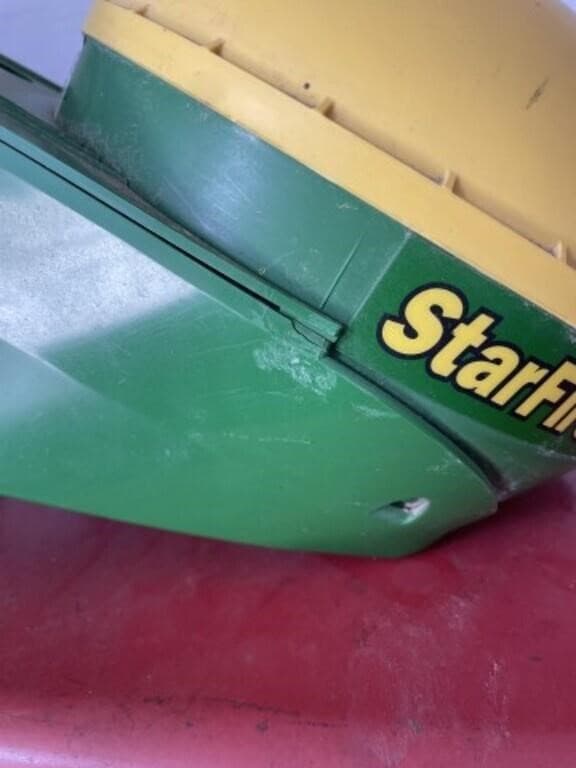Image of John Deere StarFire iTC equipment image 3