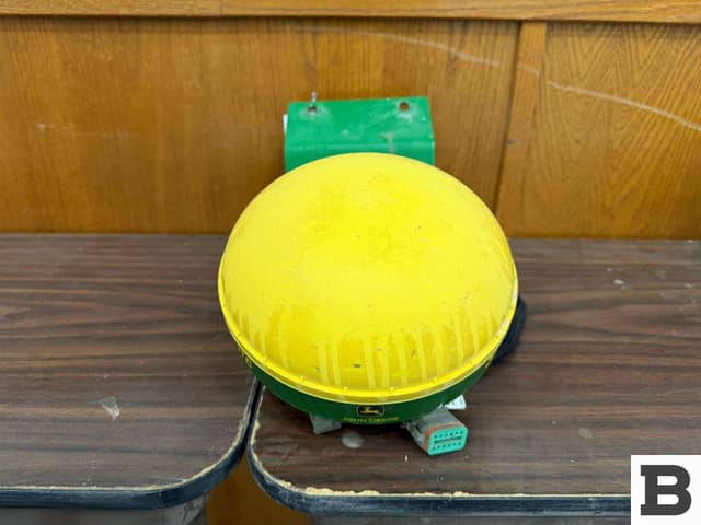 Image of John Deere StarFire iTC equipment image 1
