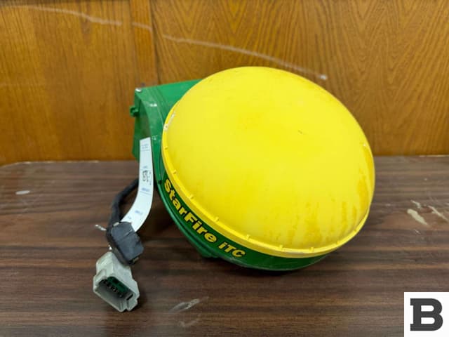 Image of John Deere StarFire iTC equipment image 1
