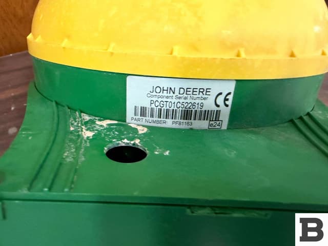 Image of John Deere StarFire iTC equipment image 4
